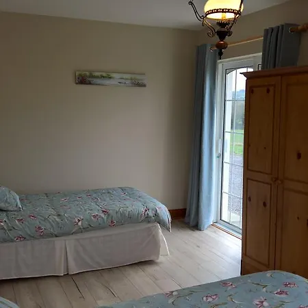 Kara Hem Killarney